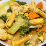 Mixed Seasonal Vegetables with Curry Sauce (V)